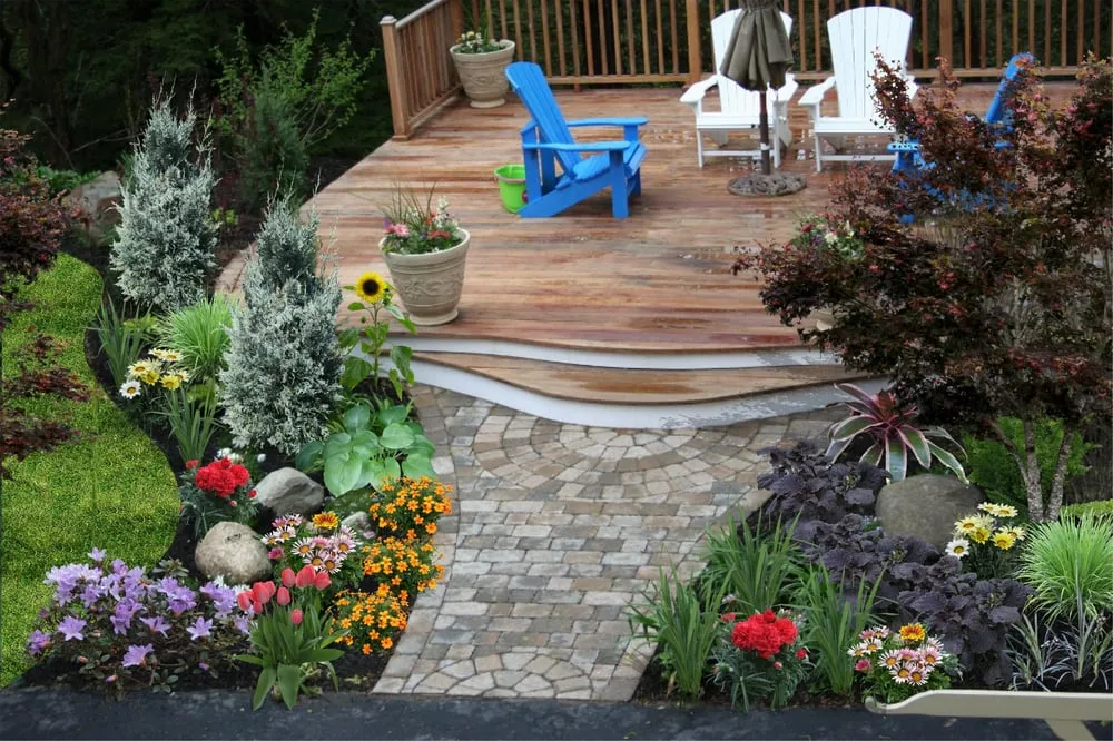 Professional outdoor landscaping for beautiful yards across Newton, NH - Stone Ridge Outdoor Experiences