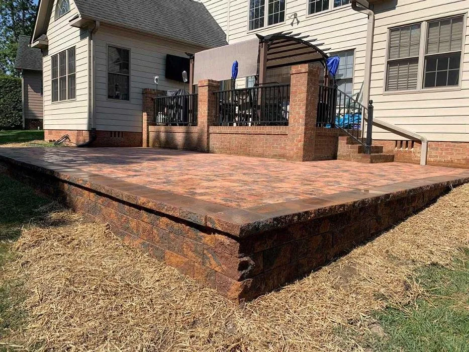 Custom yard maintenance in Richmond, VA - Stone River Landscapes