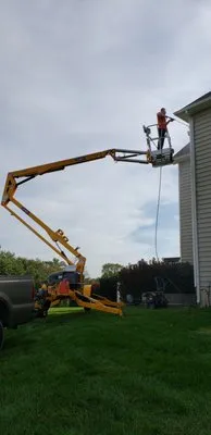 Stone River Landscaping Logo