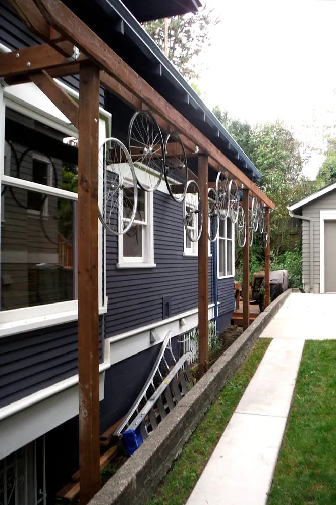 Professional yard cleanup service for beautiful yards across Seattle, WA - Stone Soup Gardens