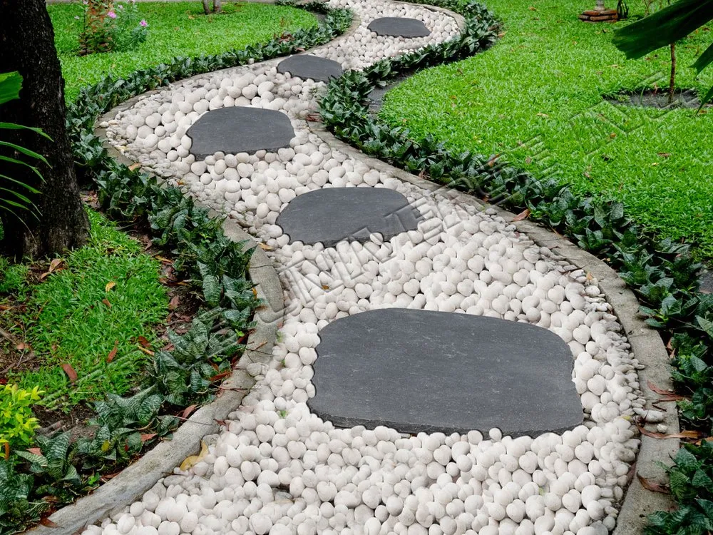 Affordable lawn mowing service experts serving Puyallup, WA - Stone Universe Inc