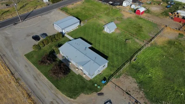 Stone's Handyman Logo