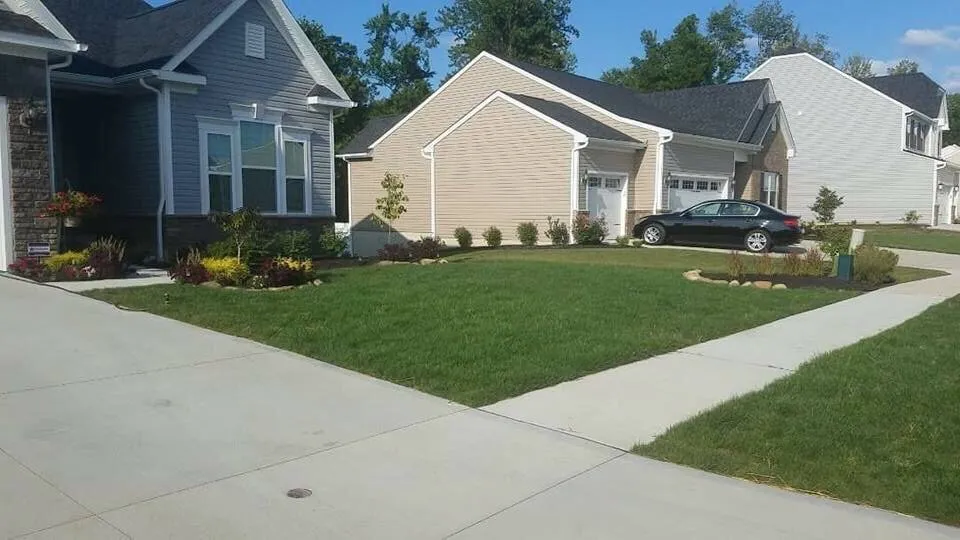 Top-rated yard cleanup service for homes in Aurora, OH by Stoneworks Landscaping