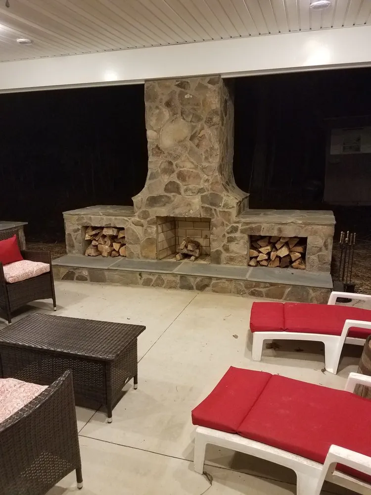 Custom landscape design for homes in Spotsylvania, VA by Stoneworx of Va