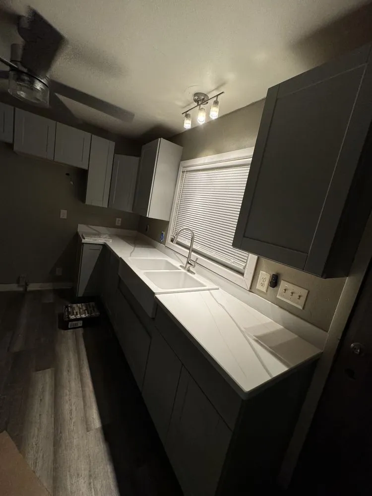 Affordable lawn mowing service experts serving Chicago, IL - Stoney Cutz