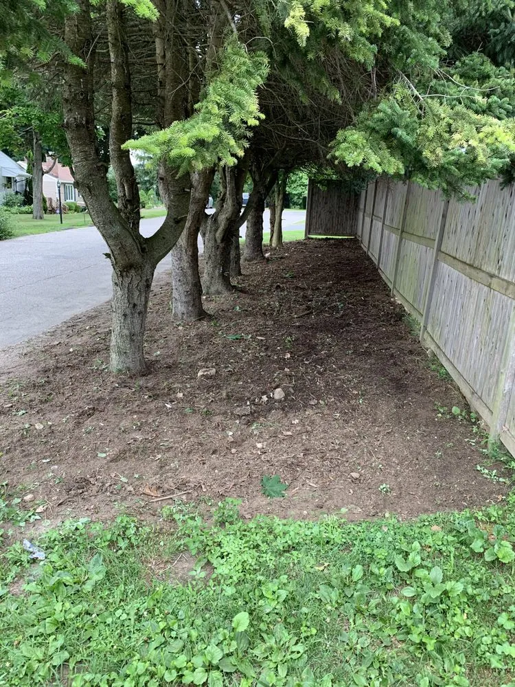 Affordable yard maintenance for homes across Bethel, CT - Stony Hill Landscaping