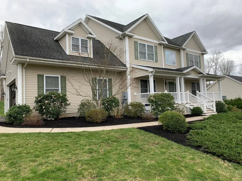 Top-rated yard cleanup service in Bethel, CT - Stony Hill Landscaping