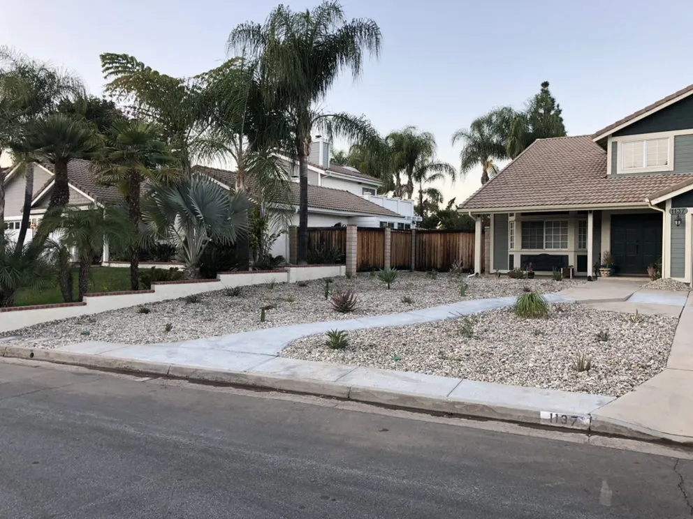 Expert garden landscaping experts serving Corona, CA - Stop the Drop Landscape Designs