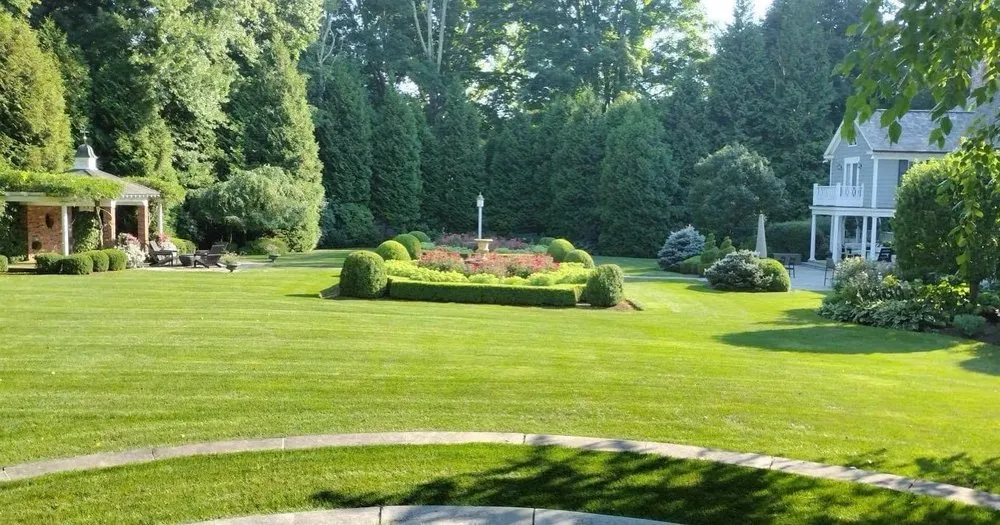 Professional garden landscaping in Easton, CT - Stopa's Landscaping