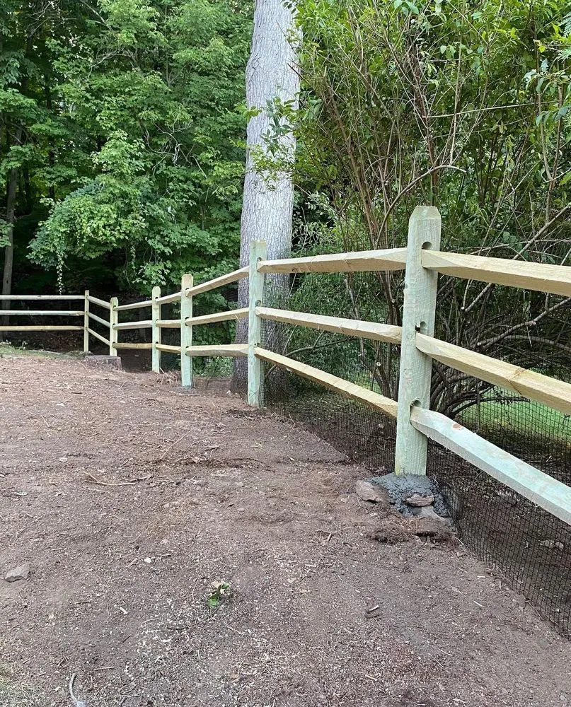 Top-rated yard maintenance in Easton, CT - Stopa's Landscaping