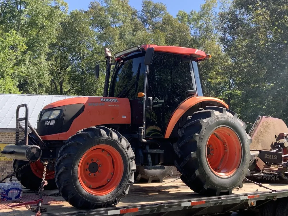 Custom landscape installation for year-round maintenance across Chapel Hill, TN - Stout's Bushhogging