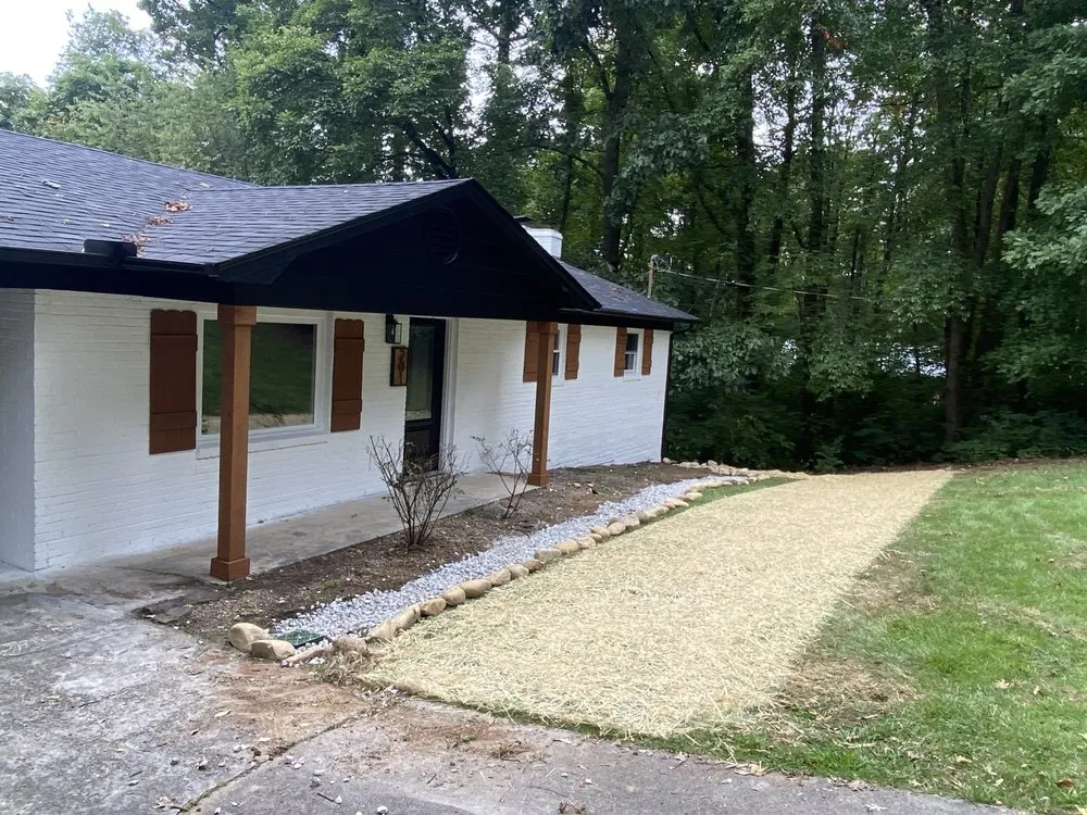 Expert outdoor landscaping in Morristown, TN by Stowers Contracting