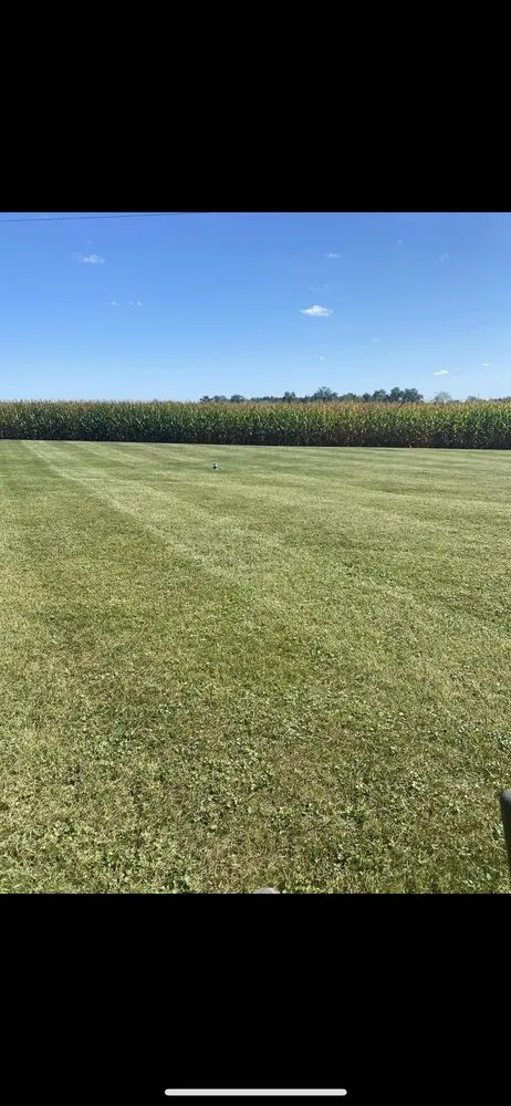 Professional outdoor landscaping in Washington Court House, OH by Straight blade lawn care