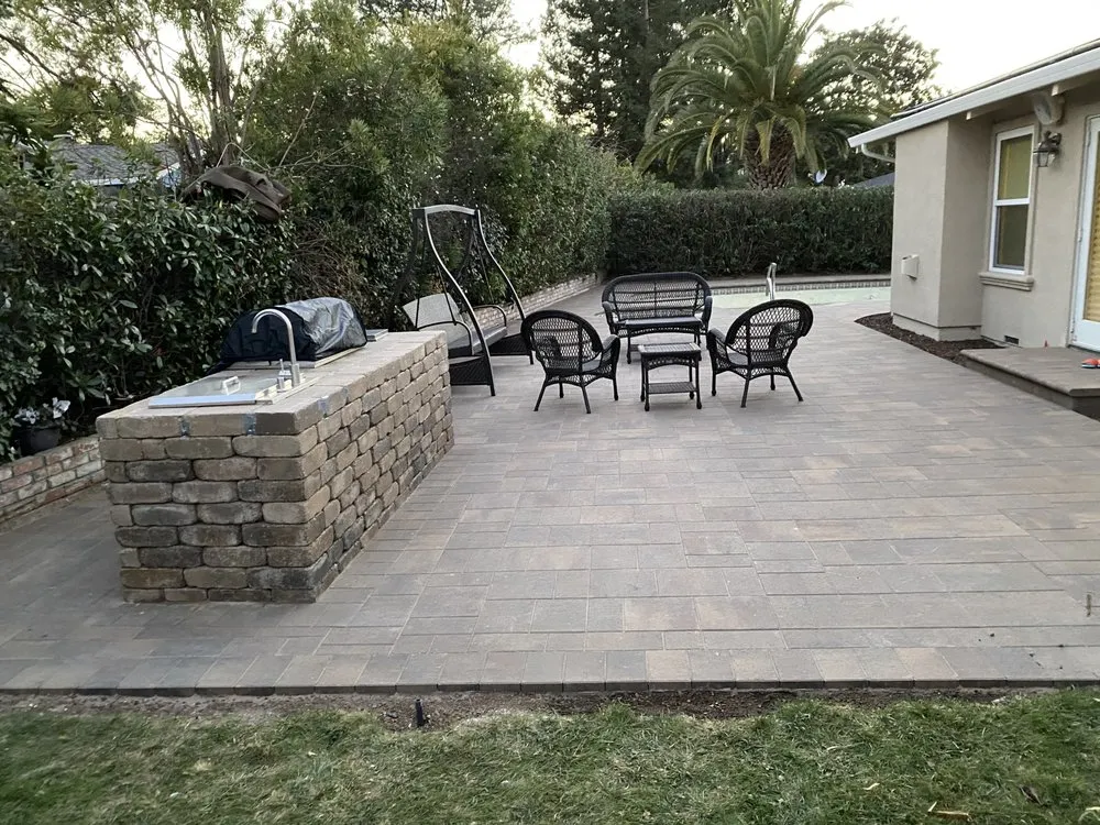 Trusted lawn mowing service in Gilroy, CA - Straight Edge Engineering