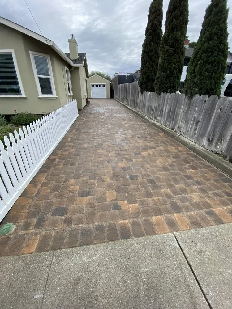 Custom landscape design in Gilroy, CA - Straight Edge Engineering