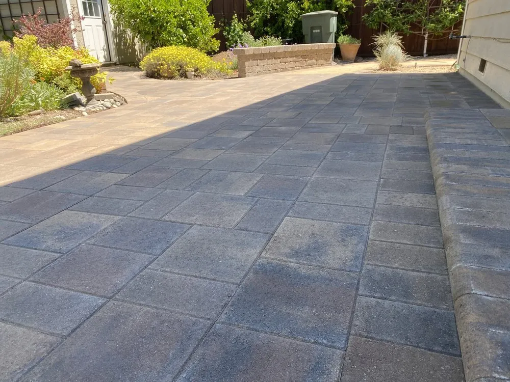 Local lawn mowing service for homes across Gilroy, CA - Straight Edge Engineering