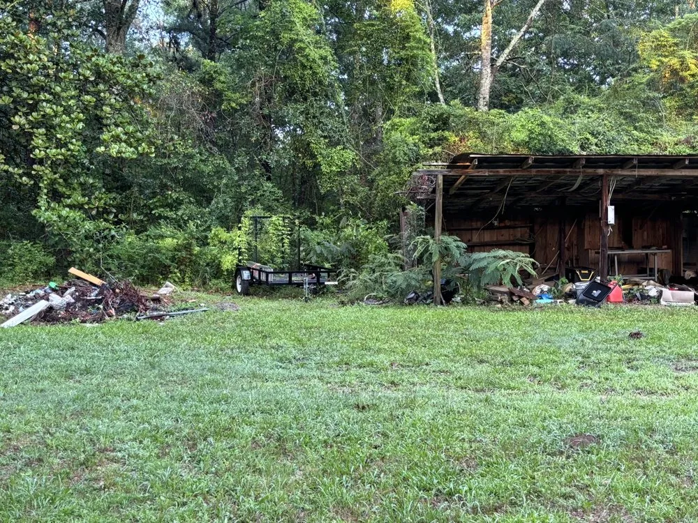 Affordable landscaping services in Moselle, MS by Straight Edge Lawn Care
