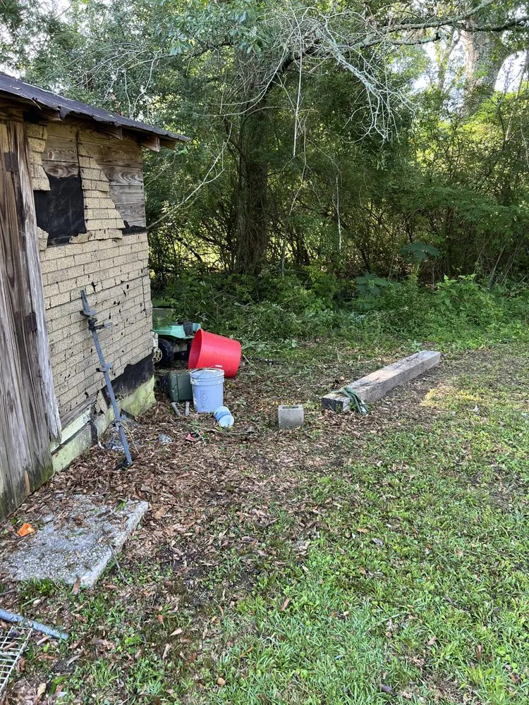 Affordable yard maintenance for outdoor upgrades across Moselle, MS - Straight Edge Lawn Care