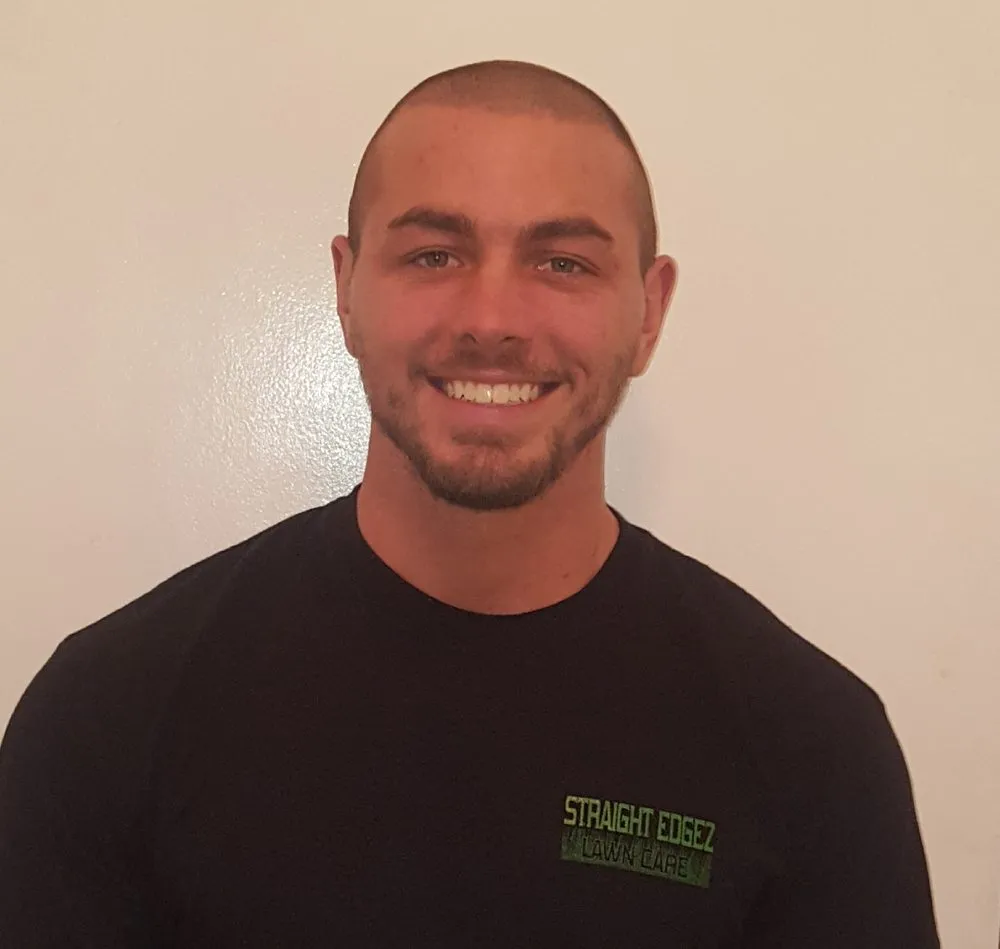 Local lawn care service near you across Louisville, KY - Straight Edgez Lawn Care