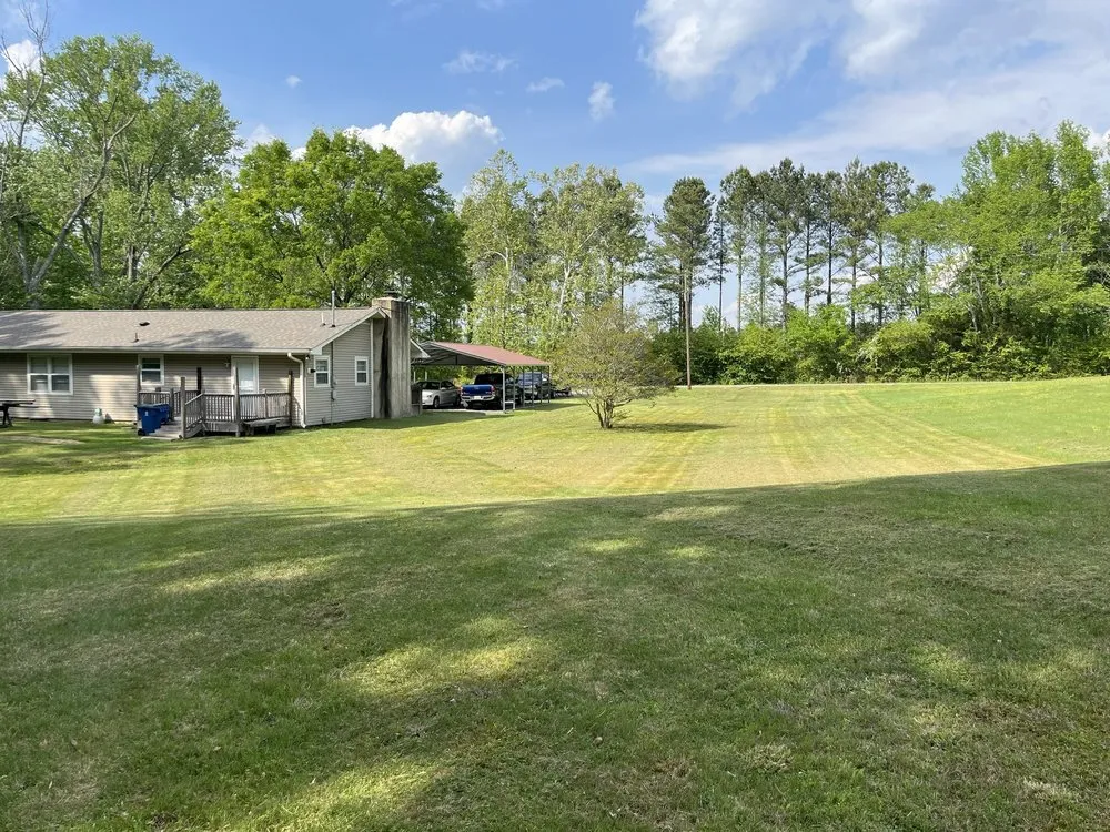 Custom lawn care service for beautiful yards across Grant, AL - Straight Line Lawn Care