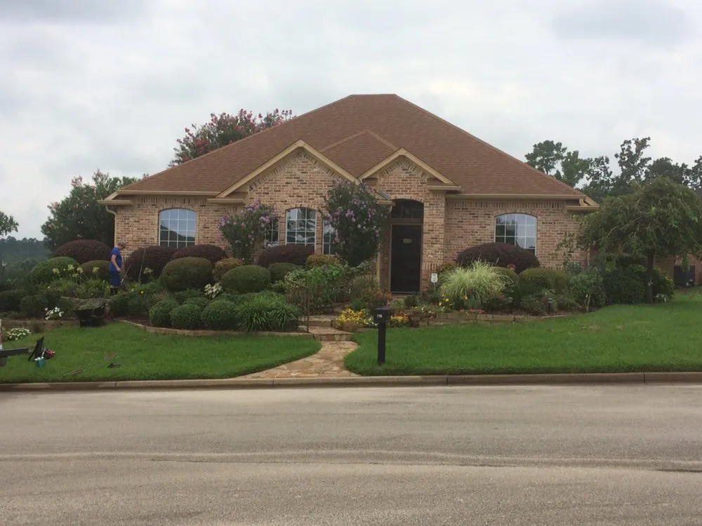 Trusted yard cleanup service for homes across Jefferson, TX - Straight Paths Lawn Care