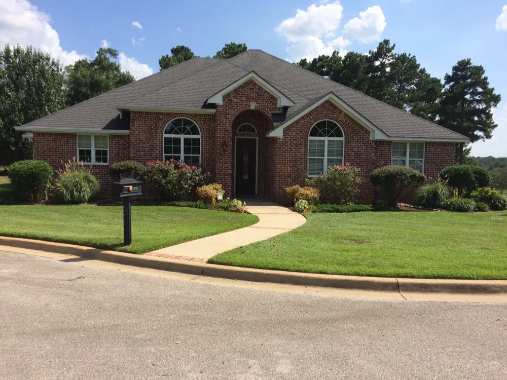 Expert yard maintenance in Jefferson, TX by Straight Paths Lawn Care