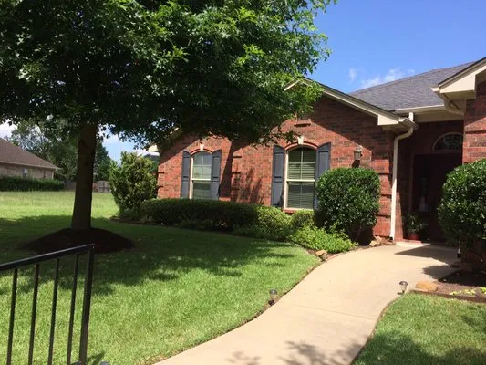 Straight Paths Lawn Care