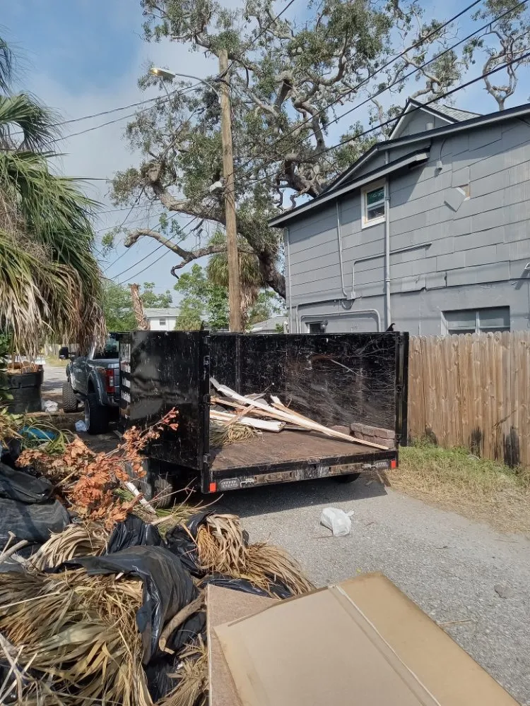 Top-rated yard maintenance for residential properties across St. Petersburg, FL - Straight to the Curb