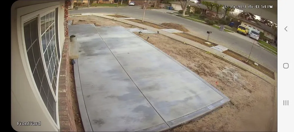 Expert lawn mowing service experts serving Fresno, CA - Straightedge Landscaping