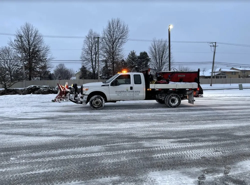 Reliable landscaping services in Homer Glen, IL by Straightline Landscaping & Lawn Maintenance