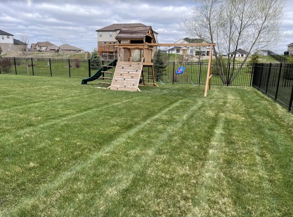 Reliable residential landscaping in Homer Glen, IL by Straightline Landscaping & Lawn Maintenance