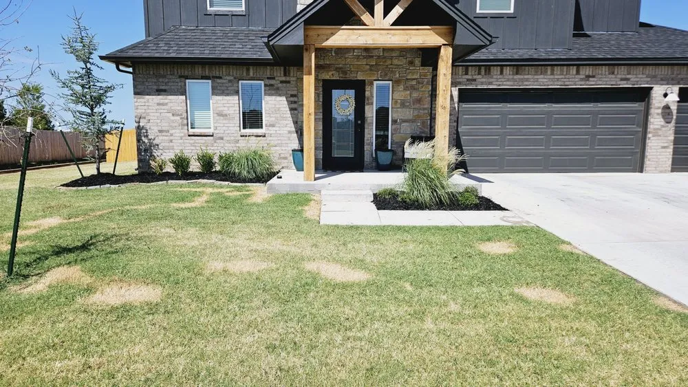 Custom yard maintenance for outdoor upgrades in Yukon, OK by Straightlines