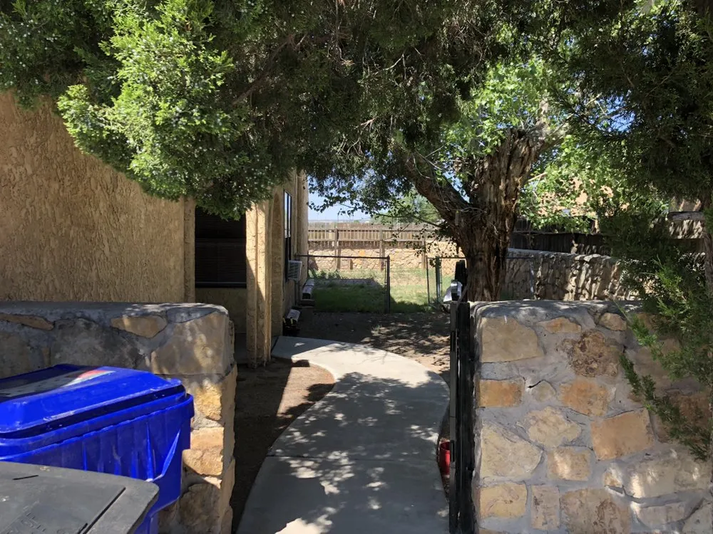 Trusted garden landscaping experts serving Las Cruces, NM - Strain's Greenery