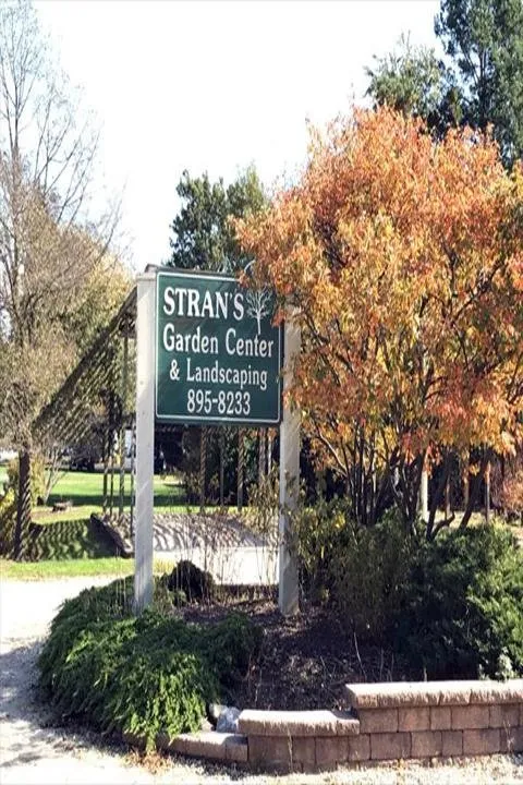 Reliable landscape design experts serving Sycamore, IL - Stran's Garden Center & Landscaping