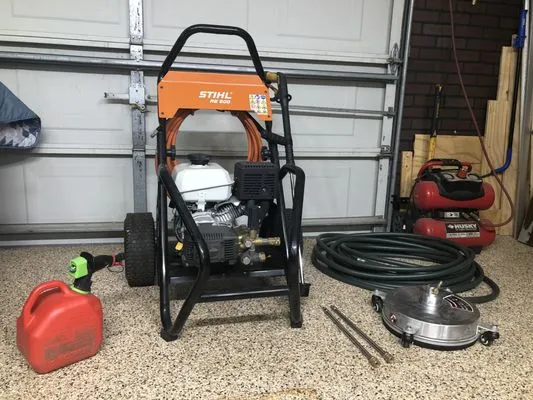 Stratford Outdoor Services Logo