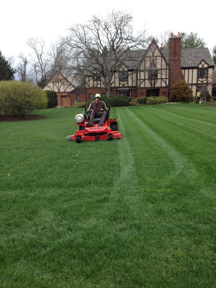 Top-rated lawn care service in East Stroudsburg, PA - Strauser Nature's Helpers