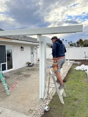 Straw Hat Construction Logo