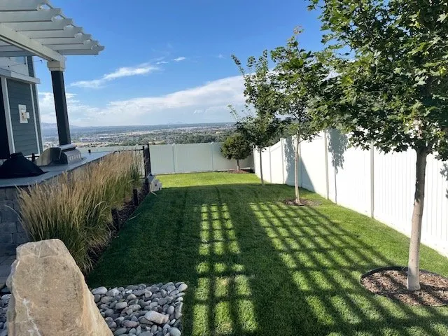 Professional landscaping services experts serving Riverton, UT - Straw Hat Lawn Care