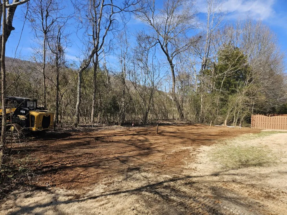 Professional yard maintenance for beautiful yards across Huntsville, AL - Straw Hat Lawn Service