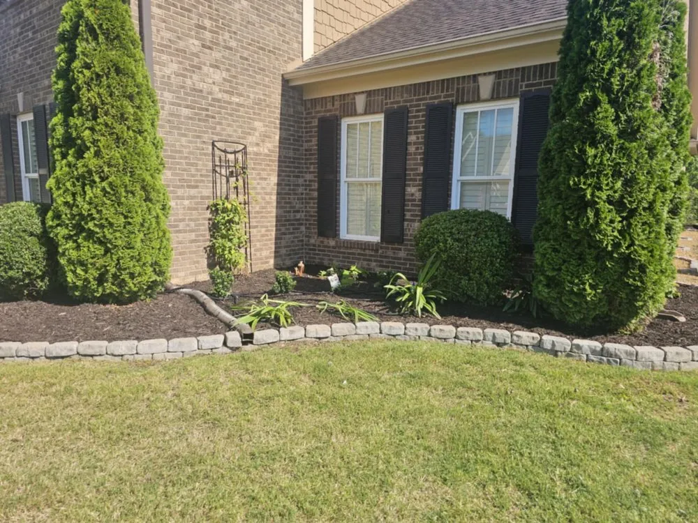 Top-rated landscaping services in Huntsville, AL by Straw Hat Lawn Service