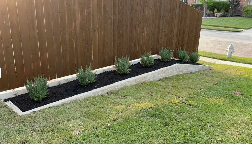 Affordable yard maintenance in Colleyville, TX by Streamline Landscape