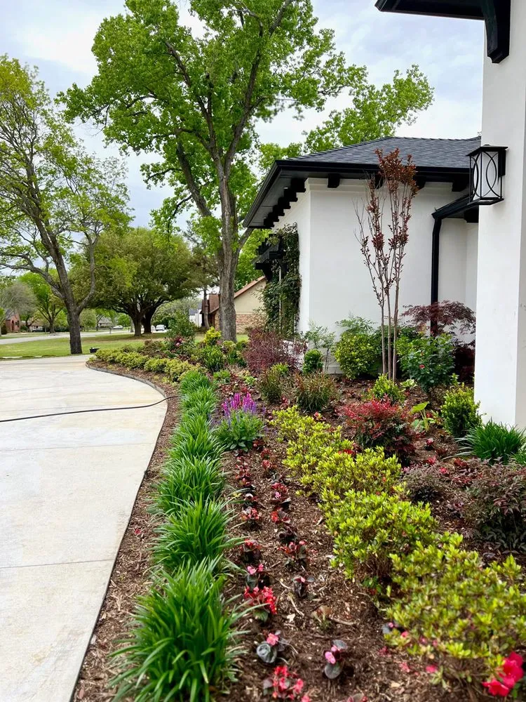 Expert yard maintenance for residential properties in Colleyville, TX by Streamline Landscape