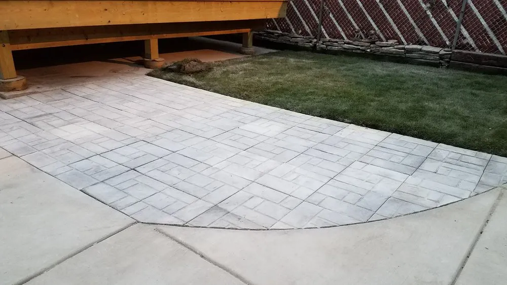 Local residential landscaping in Willow Springs, IL by Streamline Landscaping