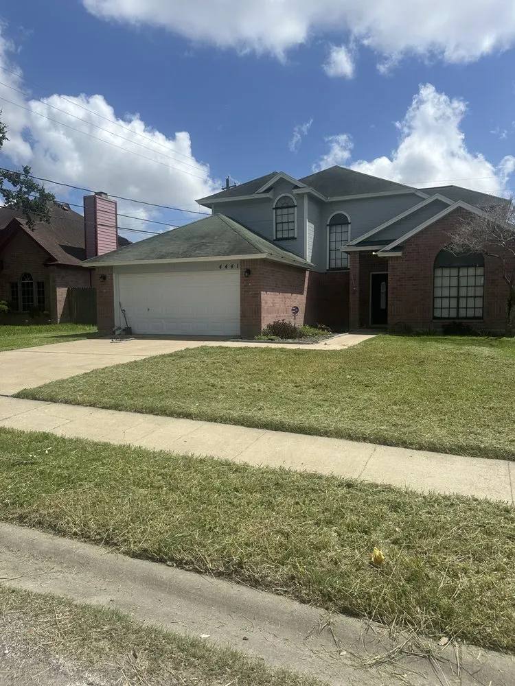 Custom garden landscaping in Corpus Christi, TX by Street Cutterz