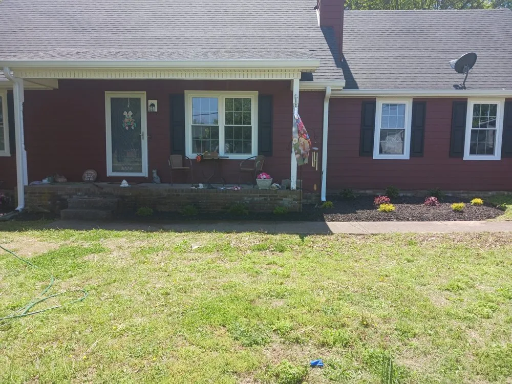 Professional lawn care service experts serving Murfreesboro, TN - Streets Landscaping