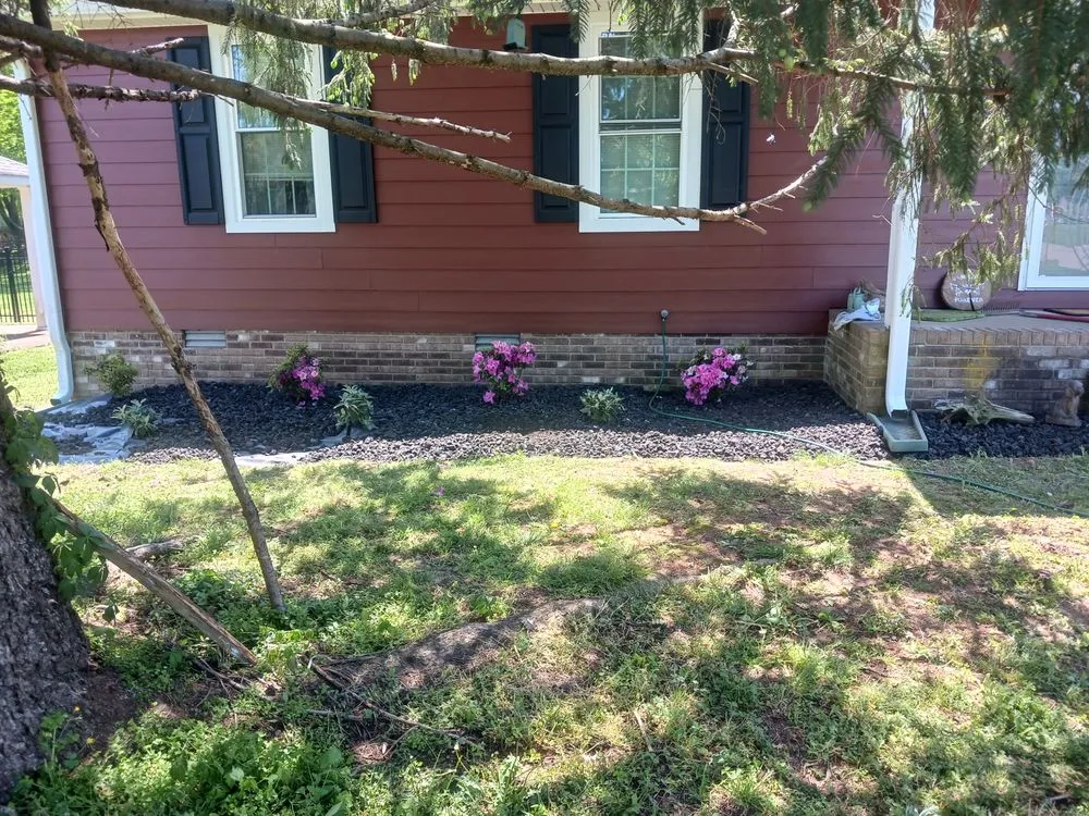 Affordable yard maintenance for residential properties across Murfreesboro, TN - Streets Landscaping