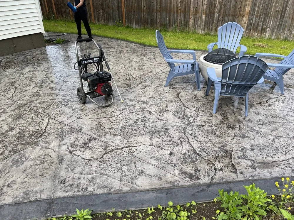 Affordable yard cleanup service for homes in Amsterdam, NY by Streetwise Care