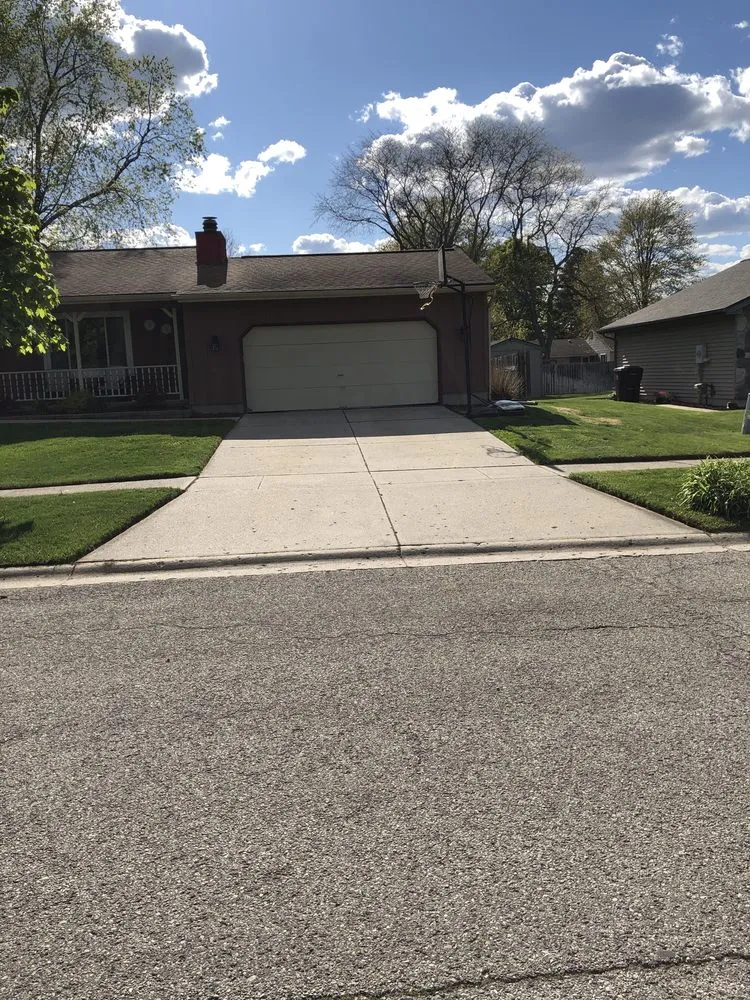 Top-rated yard maintenance in Leslie, MI - Stricks Specialty Edging Services