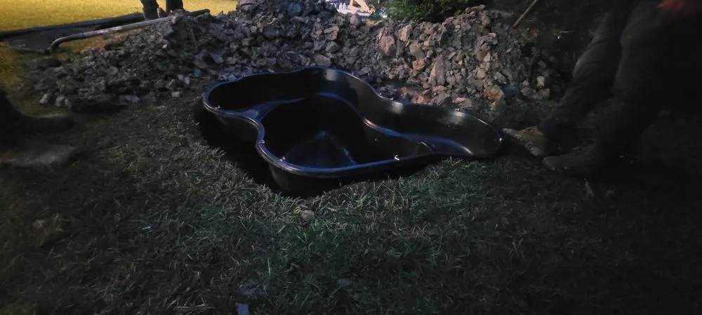 Professional landscape design experts serving New Bern, NC - String Trimmers