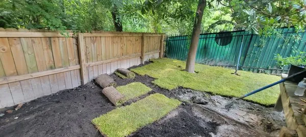 String Trimmers Logo